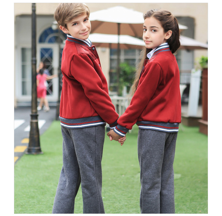 小学校服